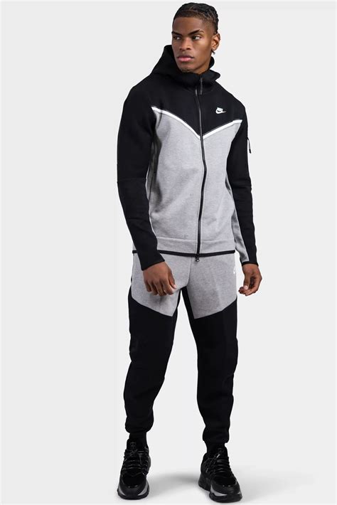 nike tech fleece trainingspak zwart|Heren Zwart Tech Fleece Trainingspakken .